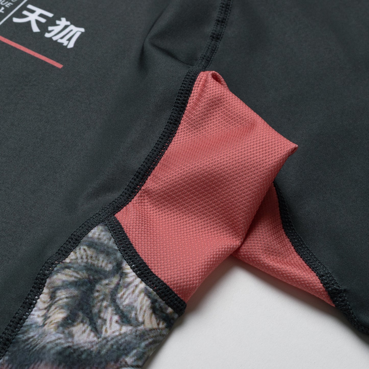 Pacific Women's Rash Guard